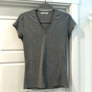 La goutte V-neck Fitted Tee